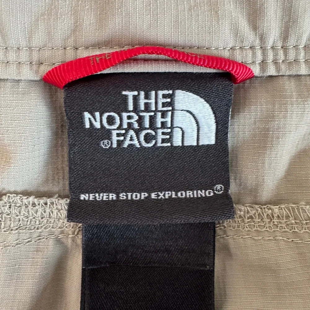 The North Face XL 10in Khaki Tan Nylon Ripstop Cargo Hiking Men's Shorts